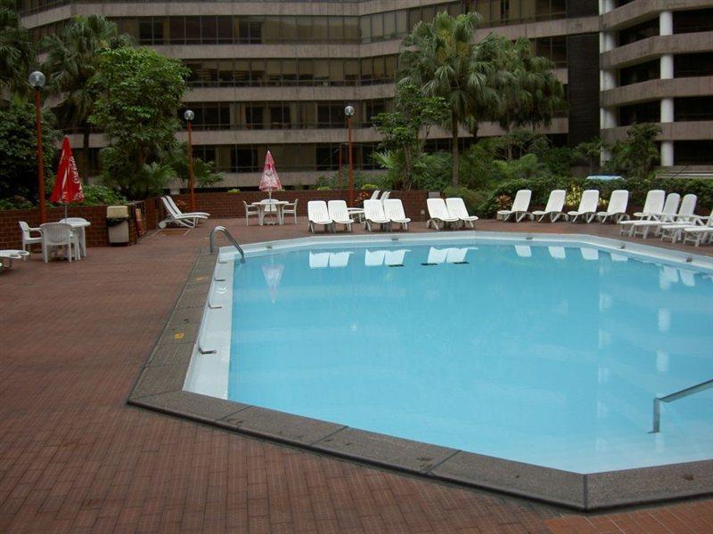 Renaissance Kowloon Hotel Hong Kong Esterno foto